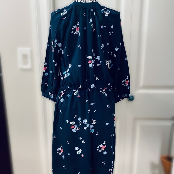 Old Navy | Flower Print Split Neck Dress - Picture 8 of 9